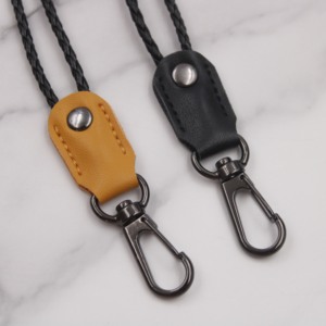 Lanière de cou en cuir PU pour porte-badge d'identification avec clip, sangle longue et robuste pour bureau avec fermoir - Product Image 2