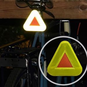 Tùy Chỉnh Hai Mặt Phản Quang PVC Xe Đạp Mặt Dây Chuyền UV In Hình Tam Giác Thiết Kế Cho Phía Sau Cảnh Báo An Toàn Trong Ghế Xe Hơi - Product Image 6