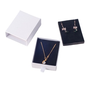 Tùy Chỉnh In Đồ Trang Sức Tinh Khiết Trắng Cứng Nhắc Hộp Giấy Với Bọt Chèn - Product Image 2