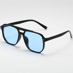 Lunettes de soleil tendance rétro à monture carrée avec protection UV, verres couleur gelée thème océan, double pont clouté pour style aviateur - Product Image 2