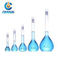 Fiole volumétrique en verre borosilicate 3.3 CORDIAL 25/50/100/200/250/500 ml avec bouchon en verre pour usage en laboratoire