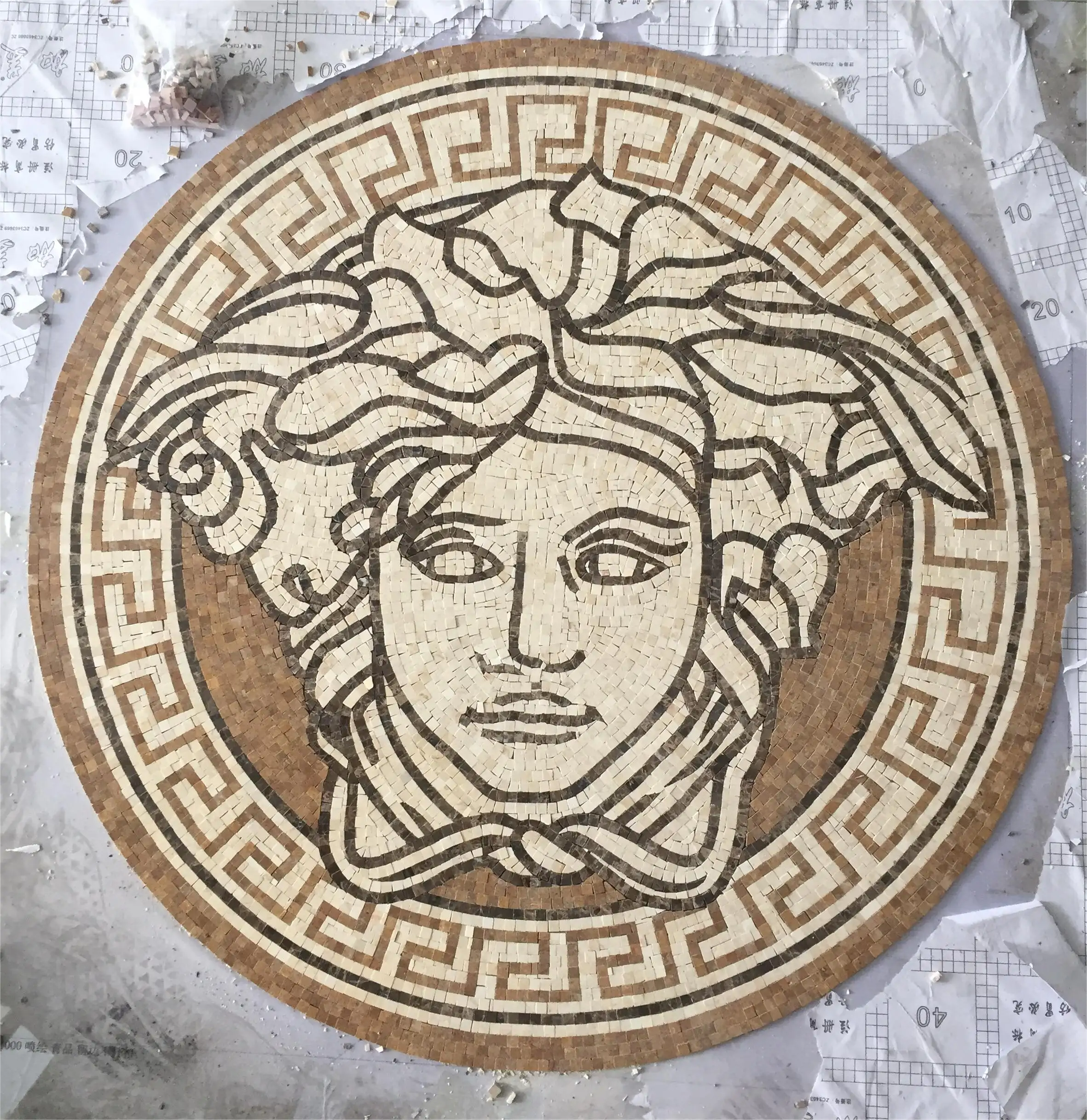 Desain Modern 60 inci 152x152cm bulat medali dewi Medusa marmer kolam renang mosaik untuk dekorasi dinding Interior vila