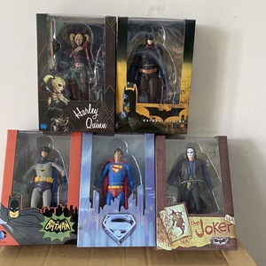 NECA Statuetta del Joker in PVC <span class=keywords><strong>da</strong></span> 7 Pollici per Superman, Figura Altamente Articolata <span class=keywords><strong>da</strong></span> Collezione - Product Image 1