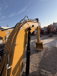 รถขุดไฮดรอลิกมือสอง Caterpillar <span class=keywords><strong>CAT325D</strong></span> ขนาด 25 ตัน ของแท้จากญี่ปุ่น พร้อมมอเตอร์ ปั๊ม และเกียร์ ลดราคาพิเศษ - Product Image 6