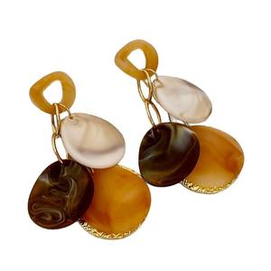 Boucles d'oreilles pendantes vintage en forme de coquillage, plaquées or, bijoux de mariage pour femmes, tons orange, marron, beige, boucles d'oreilles statement - Product Image 1