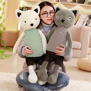 Sevimli Noah Kedi Bebek Çeşitli Kıyafetlerde Yavru Kedi Peluş Oyuncak PP Pamuk Dolgulu 31-50cm Boyunda 14+ Yaş Hediyesi Toptan - Product Image 3