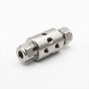 ข้อต่อท่อไมโครแคนนูลาแบบกลึง CNC ตามสั่ง วัสดุ SS316L ขนาด 0.01 มม. อุปกรณ์การแพทย์ OEM 50 ชิ้นขึ้นไป - Product Image 1