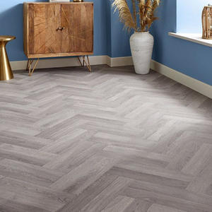 Parquet en chêne blanc multicouche AS2047, peint à la main, qualité AB, préfini, pose par clic, 18 mm, chevrons, pour installations de loisirs - Product Image 1
