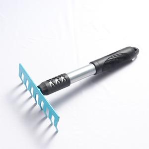 พลั่วตักดินยี่ห้อ Yilu สีฟ้า พลาสติกทรงสี่เหลี่ยม ด้ามจับสแตนเลส สำหรับทำสวน ใช้งานกลางแจ้ง และชายหาด - Product Image 2