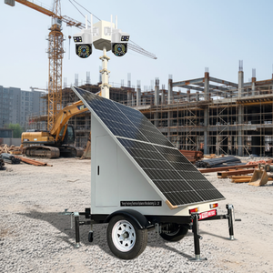 Zonne-aangedreven verlichtingstoren met IP66 CCTV-camera voor parkeerplaatsbeveiliging - Product Image 1