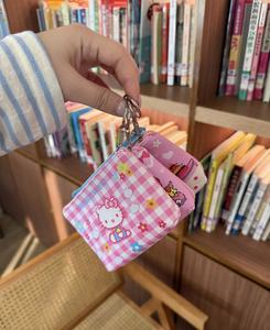 Оптовая Продажа с фабрики, милые Мультяшные кошки для детей от 3 до 14 лет, сумка для смены ключей, 2 использования, новый дизайн, Портативная сумка для хранения из полиуретанового материала - Product Image 5