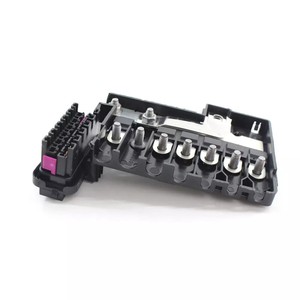 Nueva caja de fusibles de terminal de batería de coche 6R0937548C 6R0937548F para Jetta Polo 2010- <span class=keywords><strong>Skoda</strong></span> Citigo 2012- <span class=keywords><strong>Octavia</strong></span> Rapid de alta calidad - Product Image 4