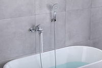 Nouvel arrivage Ensemble de robinets de baignoire et de douche muraux en laiton Mélangeur chaud et froid Robinet de baignoire avec douchette pour salle de bains