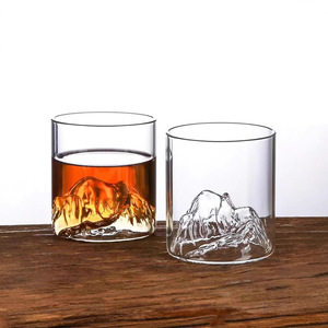 Verre à bière Guanshan transparent en borosilicate, résistant aux hautes températures, pour boissons et thé, design Montagne enneigée - Product Image 3