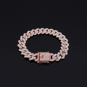 Chaîne de cou cubaine style hip-hop plaquée or avec pendentif papillon entièrement serti de diamants de 14 mm, pour hommes et femmes, style européen et américain - Product Image 2