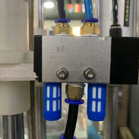 Facile à utiliser petite machine de sertissage de cachetage de bouteille de parfum manuelle/sertisseur de scelleur de bouteille de parfum