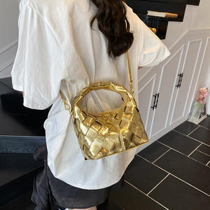 Bolsos de Mano de Cuero PU de Alta Gama al por Mayor, Bolsos de Moda Versátiles Dorados, Bolsos de Hombro para Chicas - Product Image 3