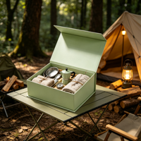 Coffret Cadeau de Camping Sage avec Serviettes, Ustensiles de Cuisine, Cafetière Moka, Boussole, Tente de Camping, Emballage en Gros, Ensemble Cadeau Floral en Bois