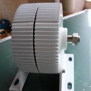 Alternadores de CA de Imán Sin Engranajes Trifásicos de 400W 12/24/48V para Eólico M 400w Alternador de Imán - Product Image 1