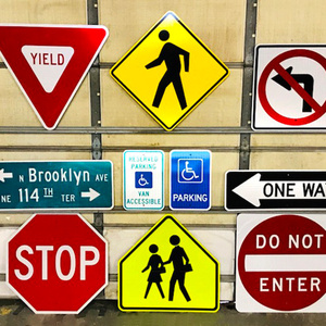 Ensemble de panneaux de signalisation routière multi-types - Panneaux réfléchissants en aluminium pour la sécurité routière et le contrôle du trafic - Product Image 3