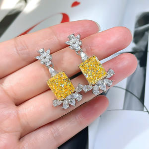 Boucles d'oreilles pendantes en forme de fleur avec diamant jaune pour femme, bijoux de fête classiques, en alliage, serti griffe, coupe coussin - Product Image 5