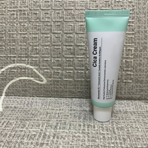 Crème réparatrice pour le visage Snowgrass <span class=keywords><strong>Cica</strong></span> - Squalane et acide ascorbique - Améliore les taches brunes et répare les peaux sensibles - Product Image 2
