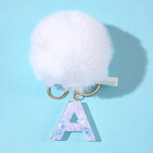 سلسلة مفاتيح بدلاية مخصصة للسيدات سلسلة مفاتيح مزينة بالكرات البيضاء الجديدة من الترتر في أكياس بلاستيكية - Product Image 6