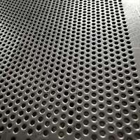 Grille de haut-parleur rectangulaire perforée pour une performance audio améliorée