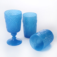 Verres à pied courts et hauts en verre coloré, motif paon gaufré, style antique européen, trois modèles, pour décoration de mariage