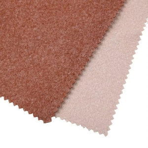Venta al por mayor de China 370GSM hilo teñido a cuadros cepillado gamuza Seta 100% poliéster tejido para prendas de vestir en rollos textiles - Product Image 2