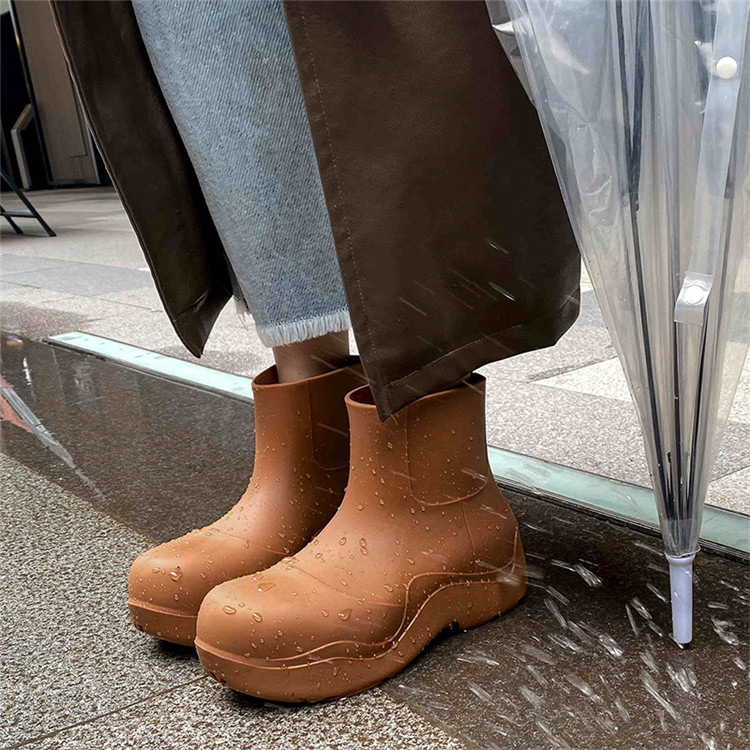 Encuentre el mejor fabricante de botas plastico dama y botas plastico dama  para el mercado de hablantes de spanish en alibaba.com