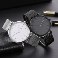 Mouvement japonais Design à la mode Boîtier en acier inoxydable Résistance à l'eau Montre à roue personnalisée
