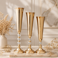 Décoration de table de Noël : Support de vase en cristal doré, centre de table en métal en forme de trompette pour les fêtes du Nouvel An
