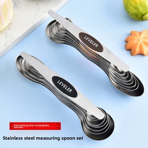 Ensemble de 8 cuillères à mesurer magnétiques en acier inoxydable avec niveleur, tasses et cuillères à mesurer empilables pour la cuisine et la pâtisserie - Product Image 4