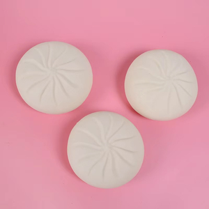 Juguete antiestrés para adultos y niños, de TPR ligero, con forma de bollo relleno al vapor, de rebote lento, simulación musical, bollo grande para apretar, 8x8cm - Product Image 3