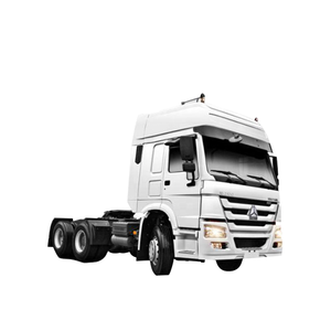 Новогодние тягачи серии 6 х4 с 10-колесным полуприцепом - Product Image 1