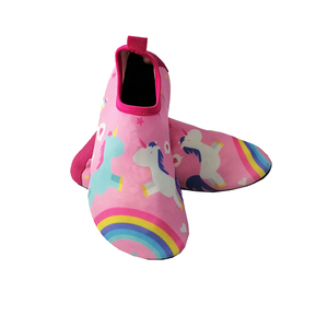 Chaussons personnalisés en néoprène pour femmes, chaussettes aquatiques pour piscine et plage, séchage rapide, pieds nus, chaussures d'extérieur pour surf, yoga et exercices - Product Image 2