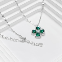 Haute qualité luxe mode délicate chaîne collier saint valentin amitié en gros 925 bijoux en argent émeraude trèfle colliers