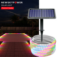 Bandes lumineuses solaires LED à tube flexible alimentées en courant continu RVB blanc chaud IP65 avec panneau solaire 5m 10m 20m pour la décoration de panneaux d'affichage à marches