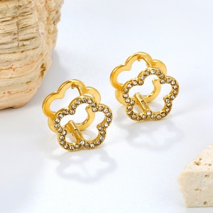 Pendientes de Aro de Acero Inoxidable con Baño de Oro de 18K, Diseño Clásico de Moda, con Perlas y Circonitas en Forma de Flor y Corazón, para Mujer, Venta al por Mayor - Product Image 6