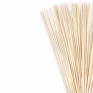 Brochetas de Bambú Directas de Fábrica, Paquete de 500 Unidades para Asar Carne y Perritos Calientes, Desechables, Fáciles de Limpiar, Origen Zhejiang - Product Image 1