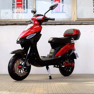 E-Scooter de skateboard pour adultes avec moteur de 2023 W, vitesse maximale de 10Ah jusqu'à 25 km/h, résistance maximale de 30km, nouveauté 350 - Product Image 4