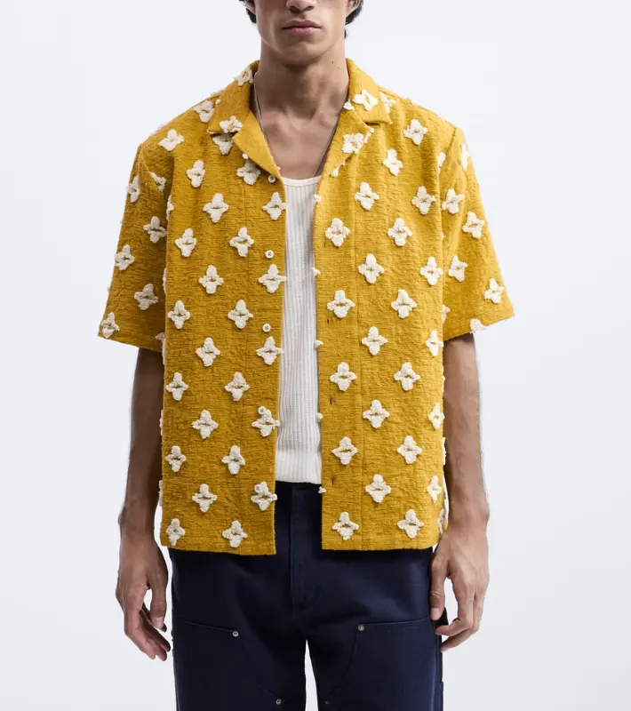Conjunto de camisa informal de vacaciones Allover Logo manga corta campamento de seda personalizado impreso Hawaiano camisa abotonada para hombres