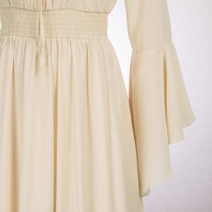 Robe longue médiévale Renaissance pour femme, coupe asymétrique, à manches cloche et épaules dénudées - Product Image 6