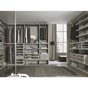 走进现代衣柜安装滑动门壁橱卧室家具衣柜