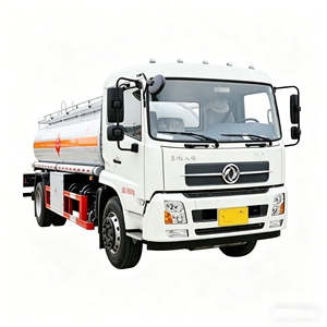 Camion-citerne à huile Dongfeng Tianjin 4x2 6000L, petit camion-citerne à diesel pour chantier de construction - Product Image 3