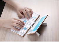 Keyboard gigi biru dapat diisi ulang, dengan pegangan profil rendah Mini desain satu tangan untuk IPad/PC produk baru