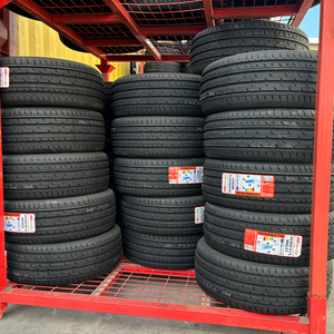 Pneus de voiture UHP à faible consommation de carburant et faible bruit 235/35ZR19 <span class=keywords><strong>18560r14</strong></span> 65r15 19565r15 26565r17 sans chambre à air Roues et pneus de voiture - Product Image 5