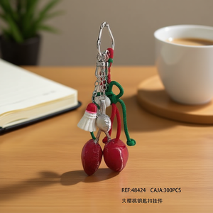Portachiavi con Grande Ciondolo a Forma di Ciliegia Rossa con Gancio Argentato e Corda Verde, Accessorio di Moda - Product Image 2