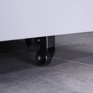 Classeur verrouillable sur roulettes avec 3 tiroirs pour une configuration de bureau flexible - Product Image 6